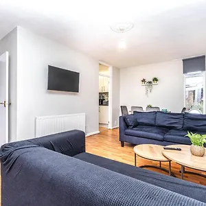 Bright In Hackney Guest house